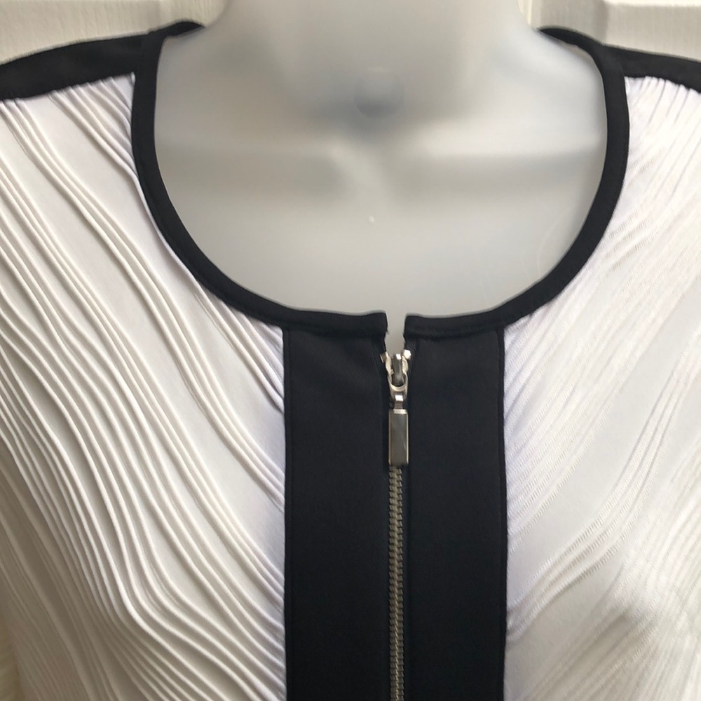 Black/White Blouse - Picture 2 of 5